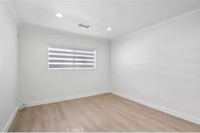 7439 Woodman Avenue #31, Van Nuys, CA 91405 - Photo 19