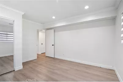 7439 Woodman Avenue #31, Van Nuys, CA 91405 - Photo 17