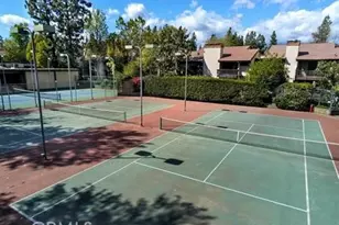 21801 Burbank, Woodland Hills, CA 91367 - Photo 25