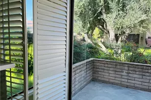 21801 Burbank, Woodland Hills, CA 91367 - Photo 21