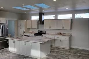 21500 Lassen, Chatsworth, CA 91311 - Photo 3