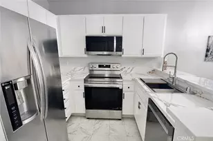 2456 Pleasant Way, Thousand Oaks, CA 91362 - Photo 11