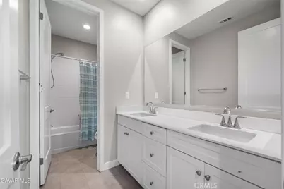 39625 Yianni Court, Palmdale, CA 93551 - Photo 11