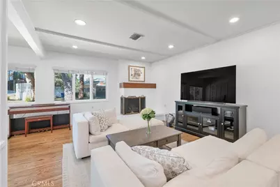 20935 Avenue San Luis, Woodland Hills, CA 91364 - Photo 5