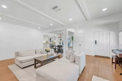 20935 Avenue San Luis, Woodland Hills, CA 91364 - Photo 7