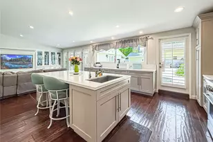 23433 Hatteras, Woodland Hills, CA 91367 - Photo 5