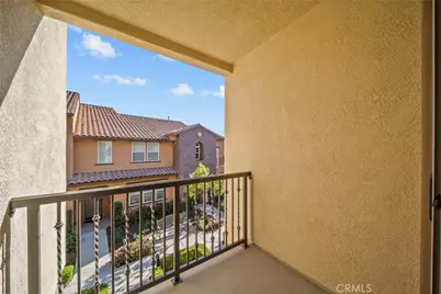 28472 Herrera, Valencia, CA 91354 - Photo 33