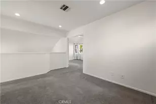 19717 Azure Field, Newhall, CA 91321 - Photo 43