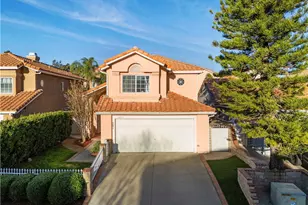 19717 Azure Field, Newhall, CA 91321 - Photo 3