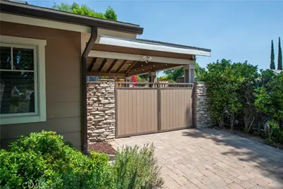 16426 Knollwood Drive, Granada Hills, CA 91344 - Photo 57