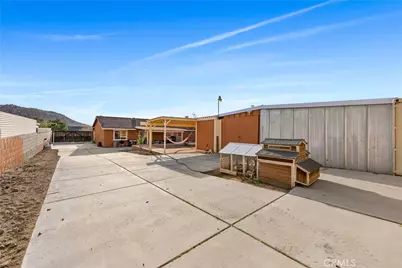 39443 162nd, Lake Los Angeles, CA 93591 - Photo 33