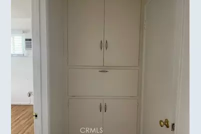 14225 Riverside, Sherman Oaks, CA 91423 - Photo 13