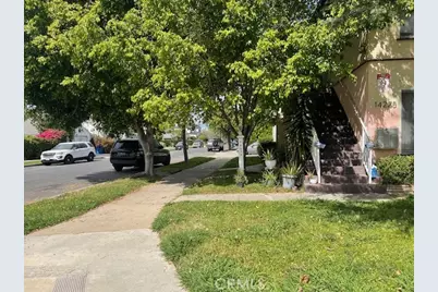 14225 Riverside, Sherman Oaks, CA 91423 - Photo 3