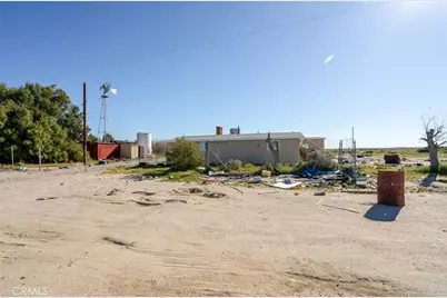 3353 W Avenue C, Lancaster, CA 93536 - Photo 3