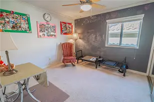 23454 Cloverdale Ct, Newhall, CA 91321 - Photo 49