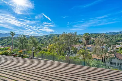 23454 Cloverdale Court, Newhall, CA 91321 - Photo 41