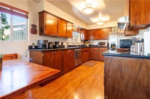 17184 Donmetz, Granada Hills, CA 91344 - Photo 9