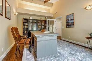 4751 Topeka Dr, Tarzana, CA 91356 - Photo 25