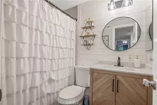 27104 Rio Prado Dr, Valencia, CA 91354 - Photo 21