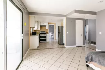38633 Angele Trumpet Court, Palmdale, CA 93550 - Photo 9