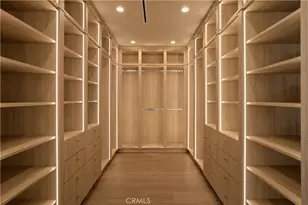 13024 Bloomfield St, Studio City, CA 91604 - Photo 25