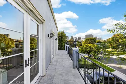 1545 Kelton, Los Angeles, CA 90024 - Photo 15