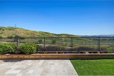 29105 N West Hills, Valencia, CA 91354 - Photo 37