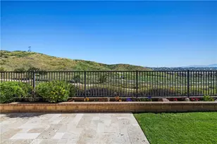 29105 N West Hills, Valencia, CA 91354 - Photo 37