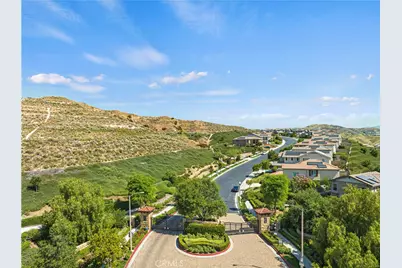 29105 N West Hills, Valencia, CA 91354 - Photo 41