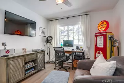 20619 Martha, Woodland Hills, CA 91367 - Photo 37