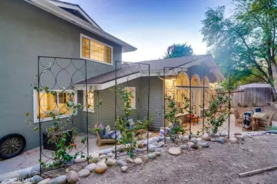 20619 Martha, Woodland Hills, CA 91367 - Photo 65