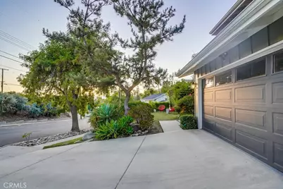 20619 Martha, Woodland Hills, CA 91367 - Photo 3