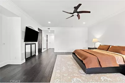143 N Arnaz Drive #105, Beverly Hills, CA 90211 - Photo 11