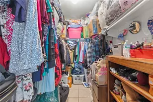 25027 Peachland Ave, Newhall, CA 91321 - Photo 11