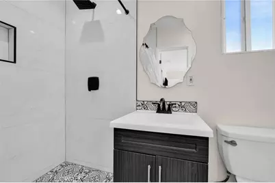 12145 Hatteras, Valley Village, CA 91607 - Photo 21