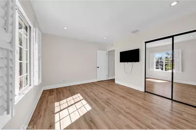 12145 Hatteras, Valley Village, CA 91607 - Photo 15