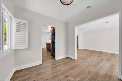 12145 Hatteras, Valley Village, CA 91607 - Photo 5