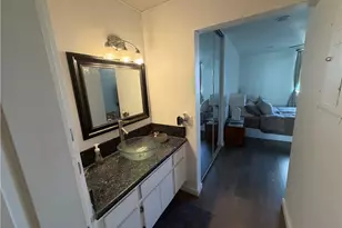 10747 Wilshire, Los Angeles, CA 90024 - Photo 17