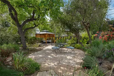 5319 Penfield Avenue, Woodland Hills, CA 91364 - Photo 31