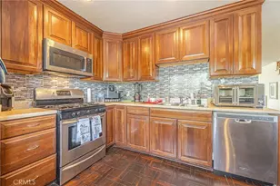 21901 Lassen St, Chatsworth, CA 91311 - Photo 17