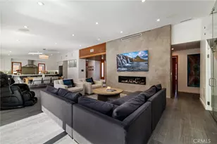 4189 S Cloverdale Ave, Los Angeles, CA 90008 - Photo 5