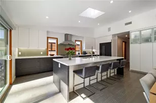 4189 S Cloverdale Ave, Los Angeles, CA 90008 - Photo 15