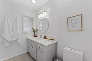 17008 Hartland St, Lake Balboa, CA 91406 - Photo 23