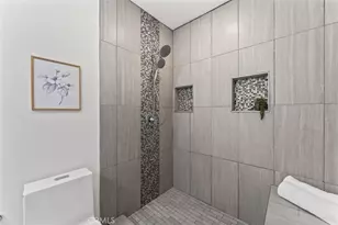 17008 Hartland St, Lake Balboa, CA 91406 - Photo 17