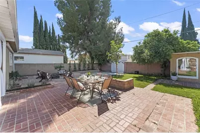 17008 Hartland St, Lake Balboa, CA 91406 - Photo 37
