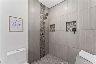 17008 Hartland St, Lake Balboa, CA 91406 - Photo 17