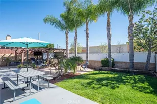 29416 Fenway Ct, Castaic, CA 91384 - Photo 17