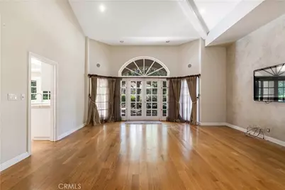 4525 Vista De Oro Avenue, Woodland Hills, CA 91364 - Photo 5