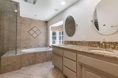 4525 Vista De Oro Avenue, Woodland Hills, CA 91364 - Photo 25