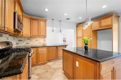 16814 Hartland, Lake Balboa, CA 91406 - Photo 13